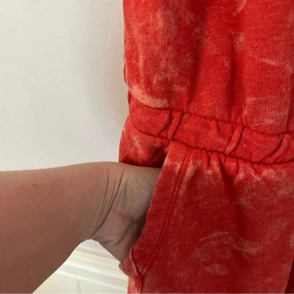 Livi Lane Bryant Jogger Sleeveless Jumpsuit Pink Coral Acid Wash Size 22/24 NWT - Picture 5 of 10